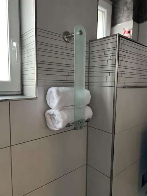 Gesamte Wohnung Mit Parkplatz Halstenbek Dış mekan fotoğraf